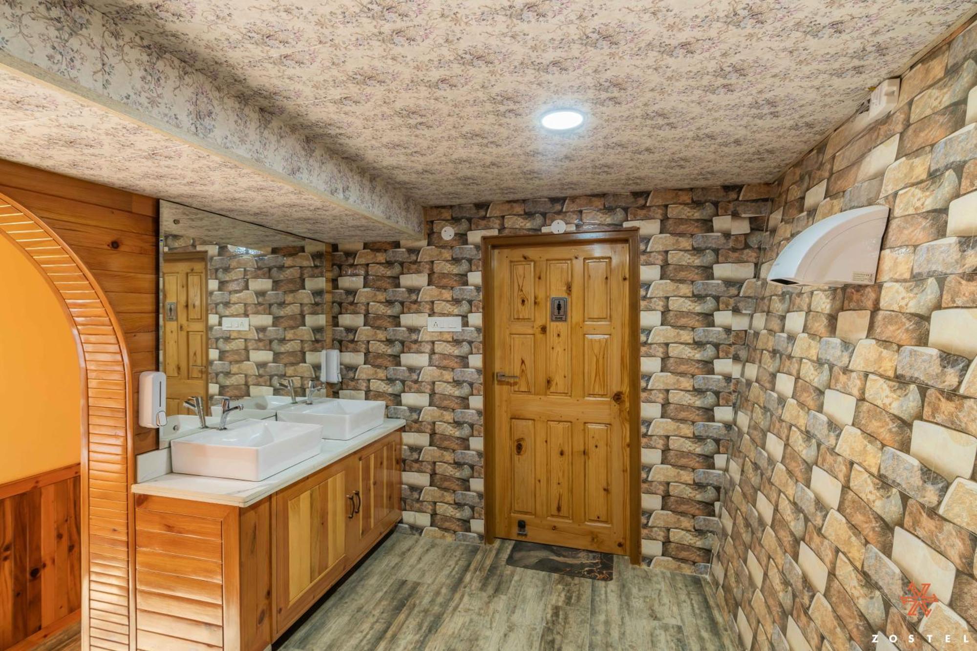 Zostel Kotgarh, Narkanda Экстерьер фото
